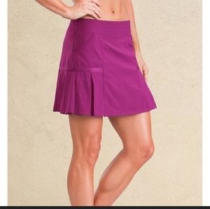 Athleta Any Sport Skort 

Size small